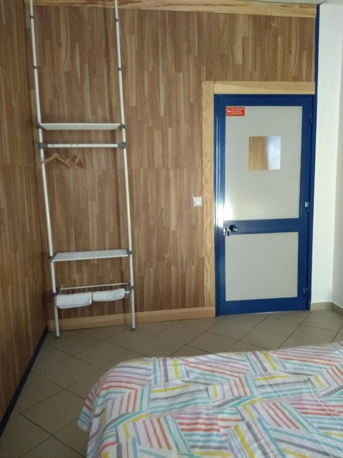 Melaya Budget Hostel Фаро Екстериор снимка