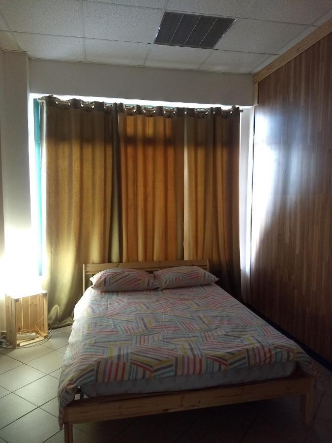 Melaya Budget Hostel Фаро Екстериор снимка