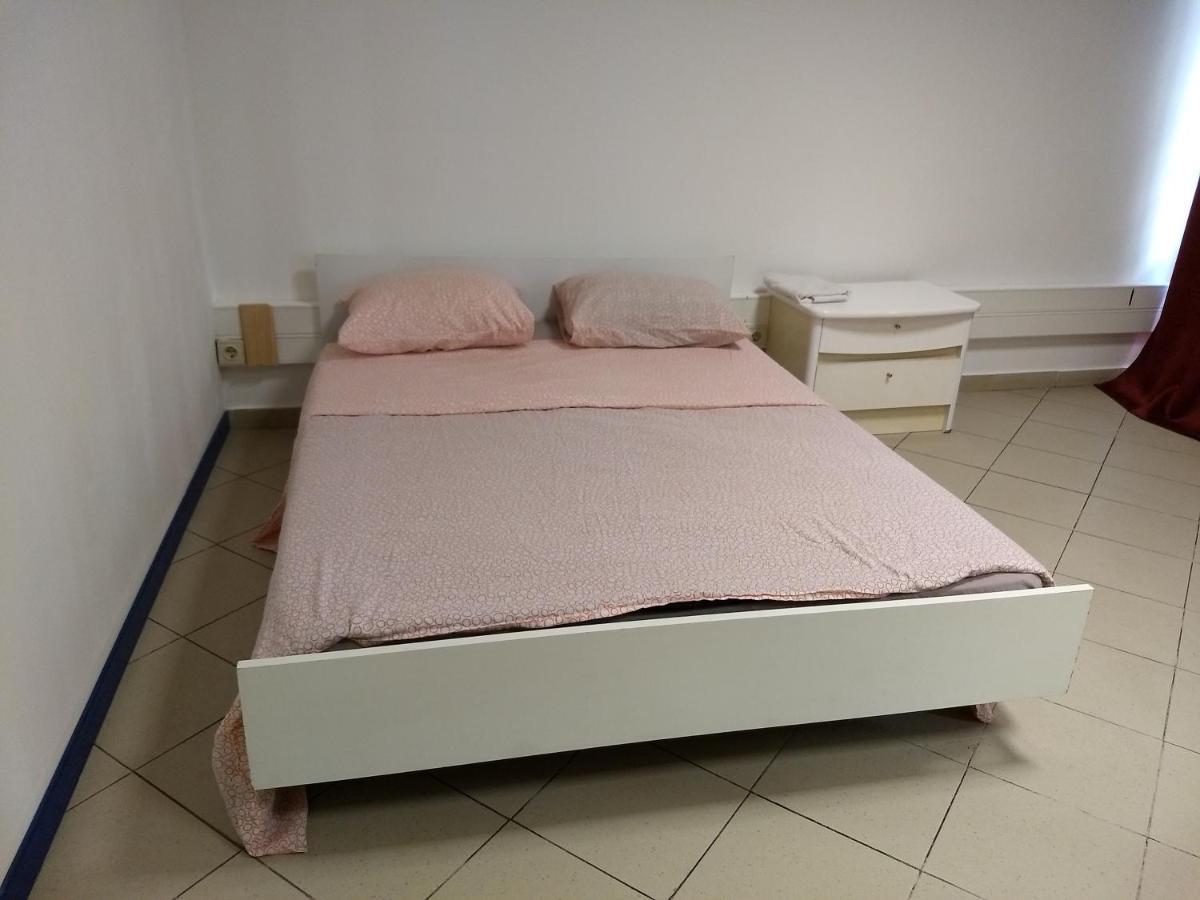 Melaya Budget Hostel Фаро Екстериор снимка