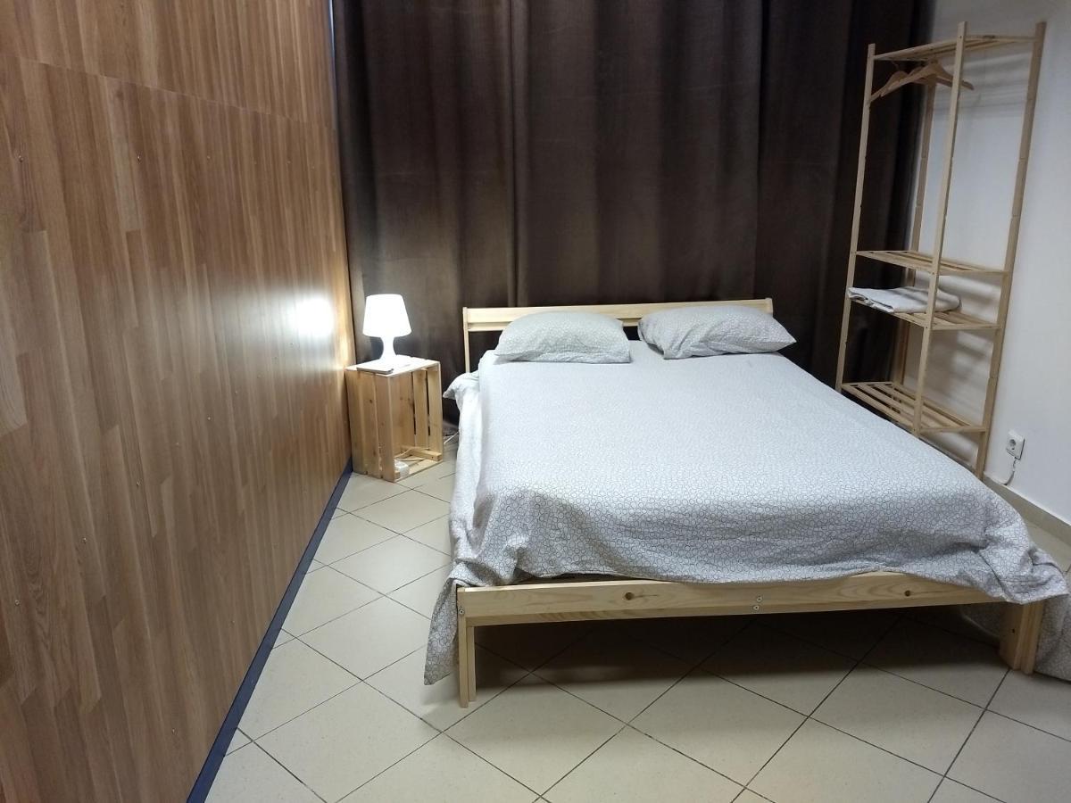 Melaya Budget Hostel Фаро Екстериор снимка